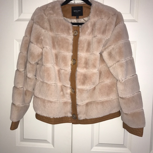 Beautiful!  Faux Fur Jacket! Dress it up or down! - Picture 6 of 7